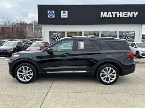 Used 2022 Ford Explorer Platinum w/ Equipment Group 601A image 2