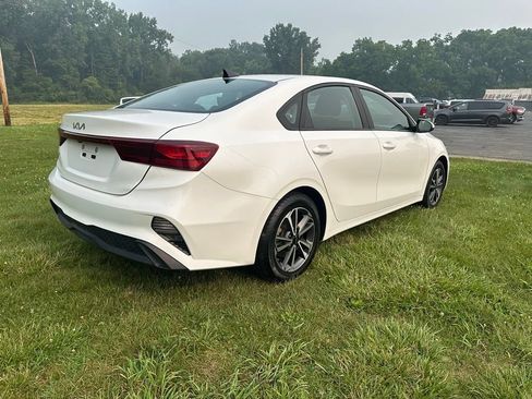 Used 2022 Kia Forte LXS FWD image 3