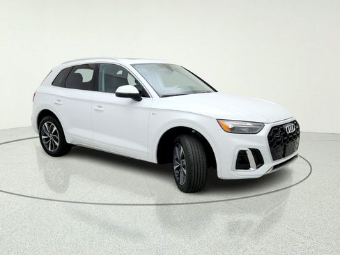 Used 2023 Audi Q5 2.0T Premium w/ Convenience Package AWD/4WD image 5