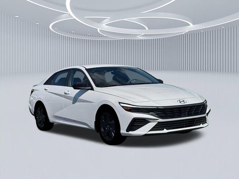 New 2026 Hyundai Elantra Sport FWD image 11