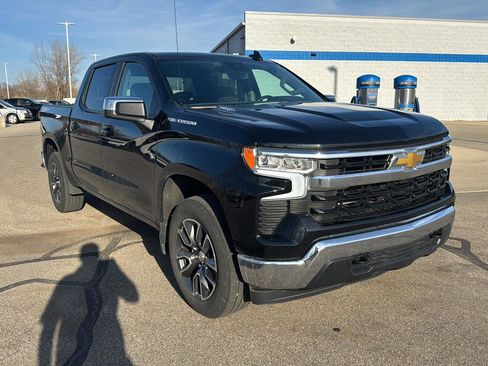 Used 2025 Chevrolet Silverado 1500 LT image 9