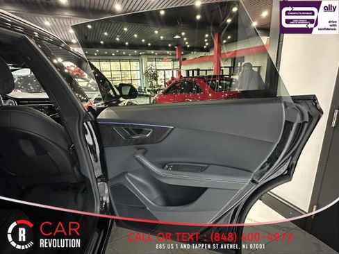 Used 2022 Audi Q8 Premium Plus w/ Premium Plus Package AWD/4WD image 45