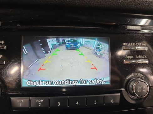 Used 2016 Nissan Rogue S image 22