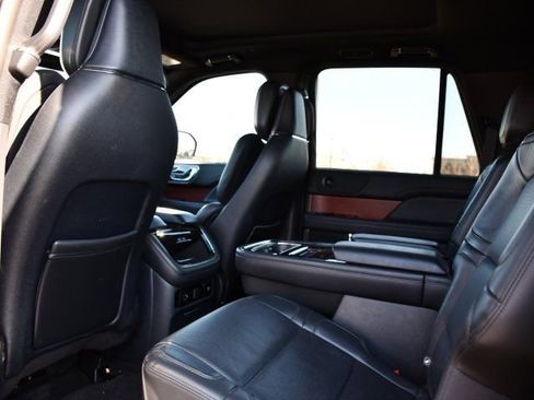 Used 2023 Lincoln Navigator L Reserve image 19