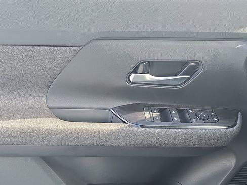 New 2026 Nissan Kicks SV w/ SV Premium Package FWD image 25