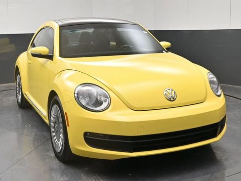 Used 2014 Volkswagen Beetle 2.5 FWD image 2