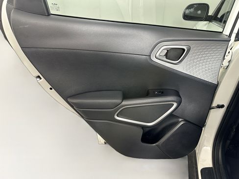 Used 2023 Kia Soul S FWD image 26