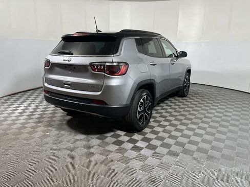 Used 2023 Jeep Compass Limited AWD/4WD image 8