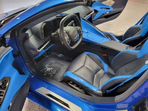 Used 2024 Chevrolet Corvette Stingray Premium Conv image 18