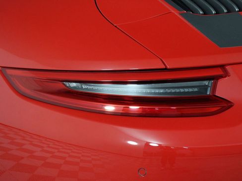 Certified 2019 Porsche 911 Carrera T RWD image 37