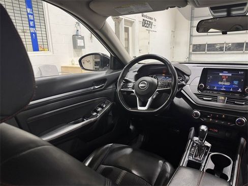 Used 2023 Nissan Altima 2.5 SR image 15