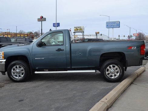 Used 2011 Chevrolet Silverado 2500 LT w/ Convenience Package image 4