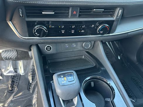 Certified 2021 Nissan Rogue S FWD image 25