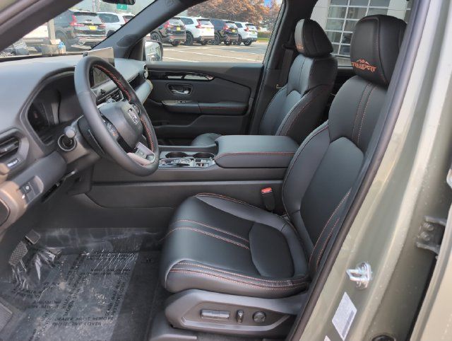 Used 2026 Honda Pilot TrailSport image 17