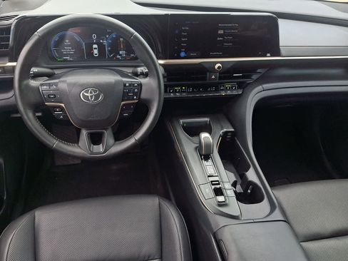 Certified 2023 Toyota Crown AWD/4WD image 14