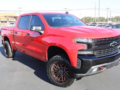 Used 2021 Chevrolet Silverado 1500 LT Trail Boss w/ Convenience Package II image 1