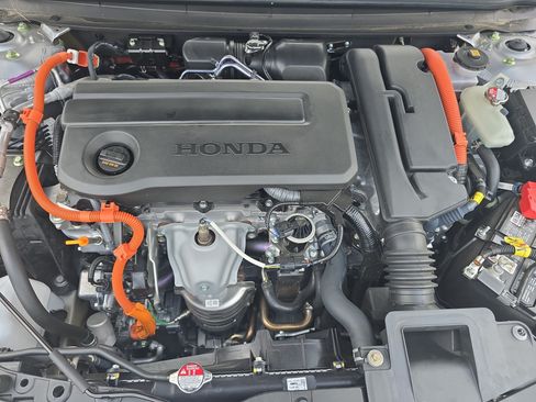 Used 2025 Honda Accord Sport image 30