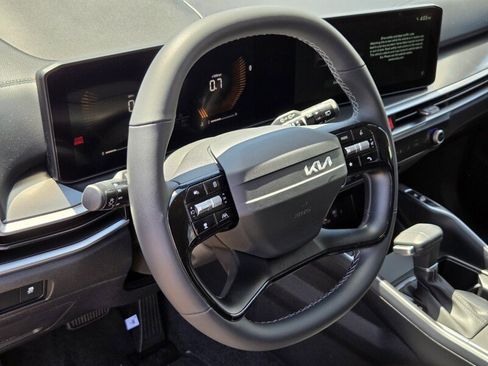 New 2026 Kia Sorento S FWD image 11