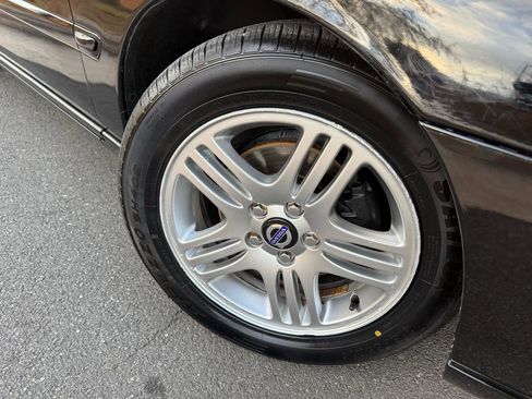 Used 2005 Volvo S60 2.5T image 36