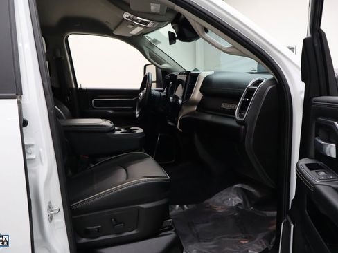 Used 2024 RAM 2500 Laramie w/ Safety Group AWD/4WD image 32