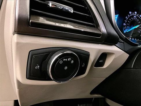 Used 2019 Ford Fusion SEL FWD image 30