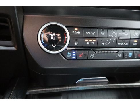 Used 2018 Ford Expedition Limited w/ Equipment Group 301A AWD/4WD image 45