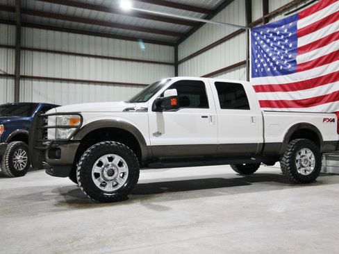 Used 2015 Ford F250 King Ranch w/ FX4 Off-Road Package image 4