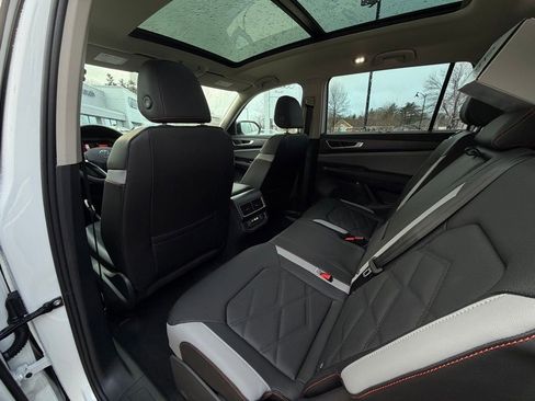 New 2026 Volkswagen Atlas Peak Edition image 30