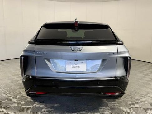 Used 2024 Cadillac Lyriq Tech RWD image 7