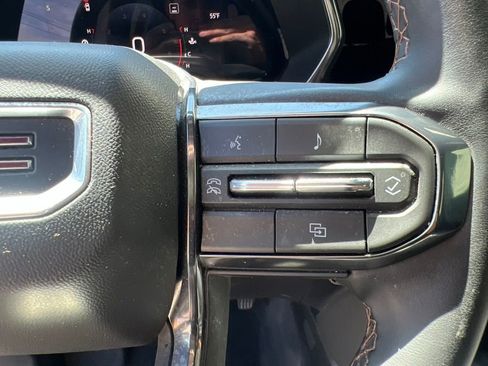Used 2023 GMC Canyon AT4 AWD/4WD image 12