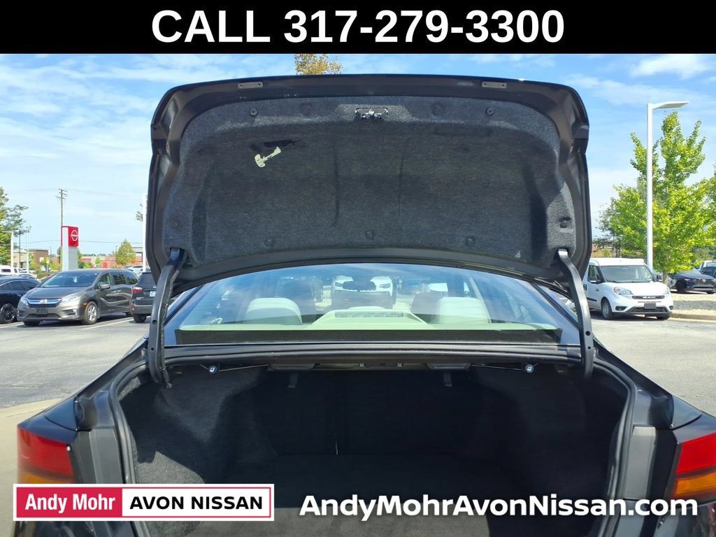 Used 2025 Nissan Altima 2.5 SV AWD/4WD image 10