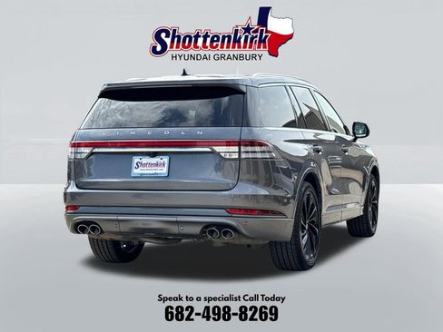 Used 2021 Lincoln Aviator Reserve w/ Equipment Group 208A AWD/4WD image 7