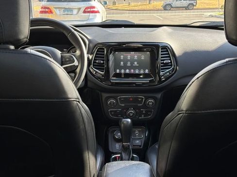 Used 2020 Jeep Compass Altitude image 30
