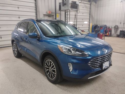 Certified 2022 Ford Escape Titanium w/ Titanium Premium Package image 5