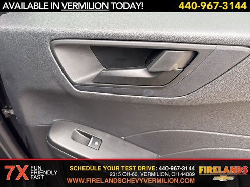 Used 2022 Ford Escape SE w/ SE Sport Appearance Package image 39