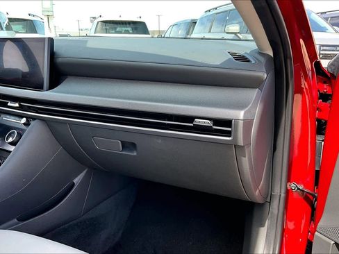 Certified 2025 Hyundai Sonata SEL image 17