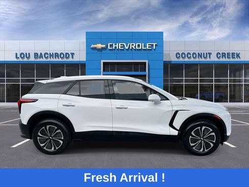 Used 2024 Chevrolet Blazer EV LT AWD/4WD image 9