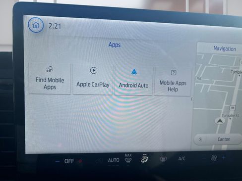 Used 2023 Ford Transit 350 XLT image 30