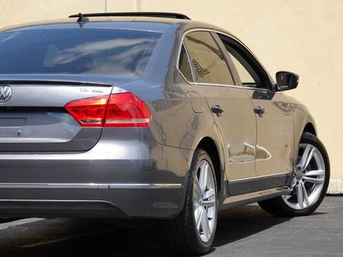 Used 2013 Volkswagen Passat TDI SEL Premium image 19
