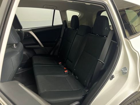 Used 2018 Toyota RAV4 LE w/ All Weather Liner Package image 20