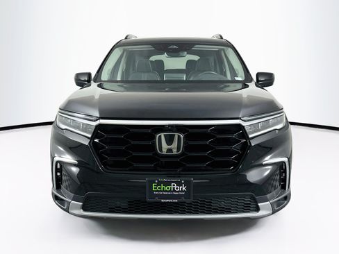 Used 2023 Honda Pilot Elite image 2