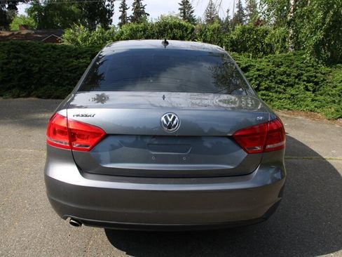 Used 2013 Volkswagen Passat 2.5 SE FWD image 11