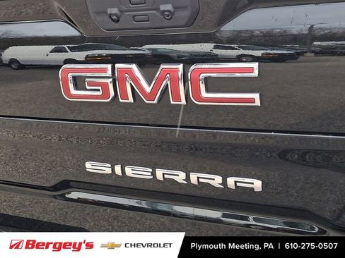 Certified 2025 GMC Sierra 1500 SLT image 32