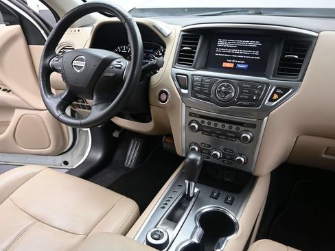 Used 2020 Nissan Pathfinder SL w/ Cargo Package AWD/4WD image 33