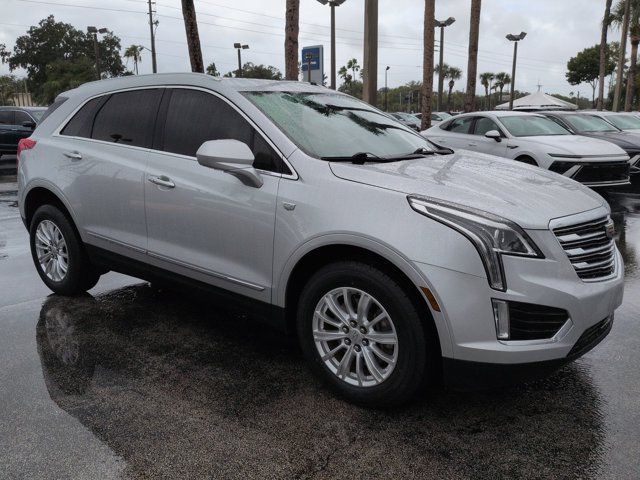 Used 2019 Cadillac XT5 FWD image 2