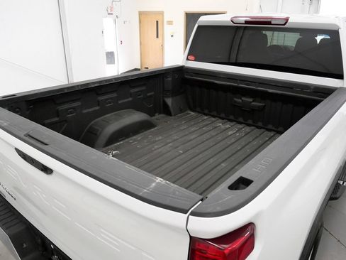 Used 2025 Chevrolet Silverado 2500 LT AWD/4WD image 36