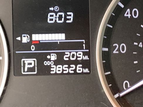 Used 2024 Nissan Kicks S image 9