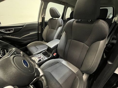 Used 2022 Subaru Forester Premium image 11