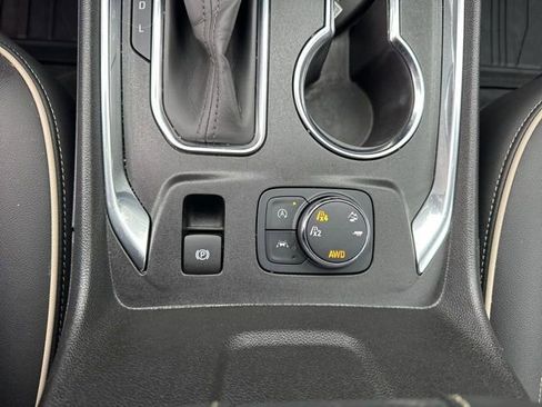 Used 2023 Chevrolet Traverse Premier w/ Redline Edition image 21