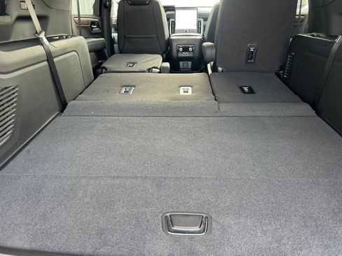 New 2026 GMC Yukon XL Denali w/ Denali Reserve Package AWD/4WD image 13